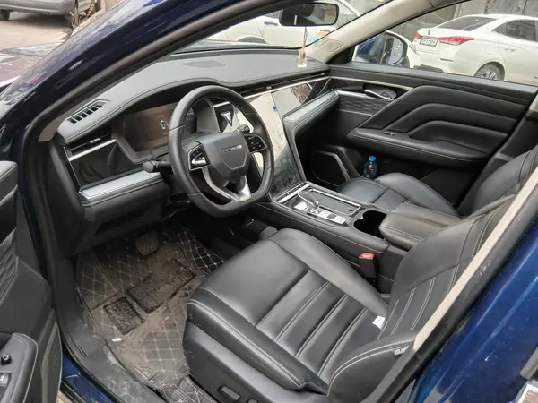 ونوسیا، وی آنلاین