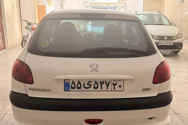 پژو، 206