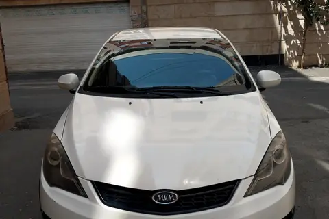 ام وی ام، 315هاچ بک