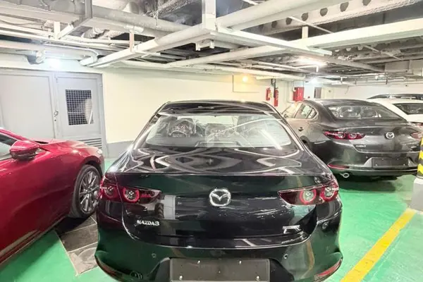 مزدا، 3 وارداتی