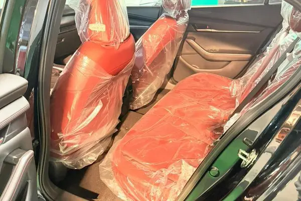 مزدا، 3 وارداتی