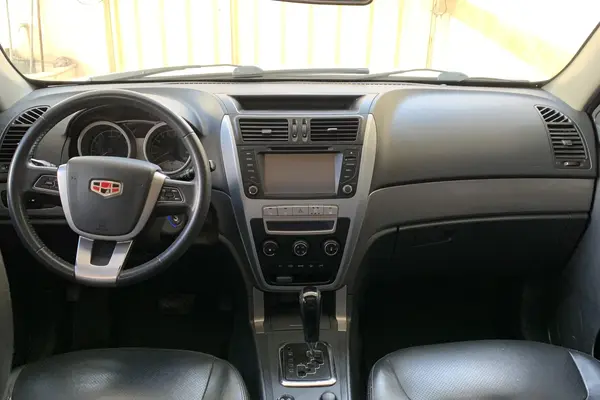 جیلی، امگرند X7