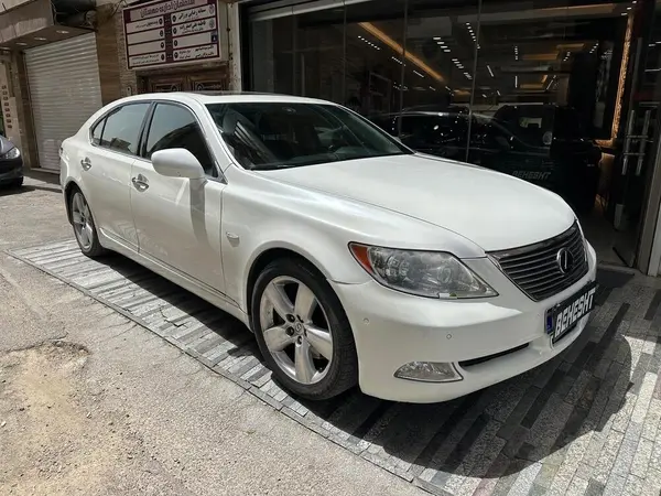 لکسوس  LS