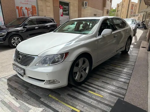 لکسوس  LS