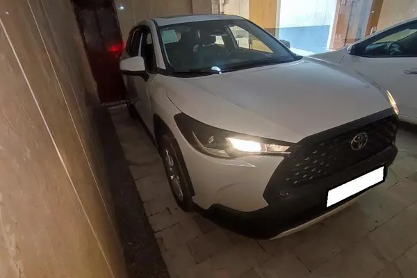 تویوتا، کرولا کراس هیبرید