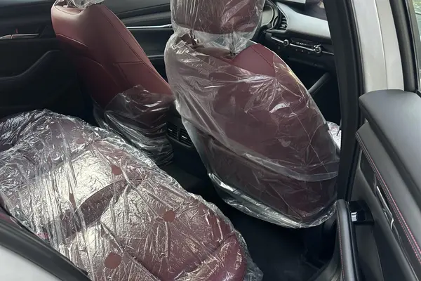 مزدا، 3 وارداتی