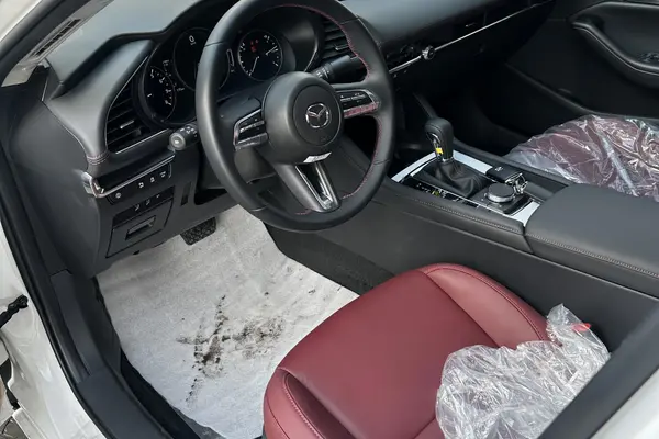 مزدا، 3 وارداتی