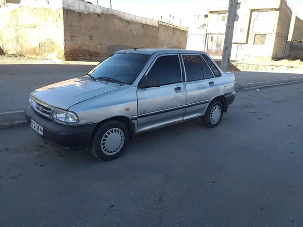 پراید، صندوق دار