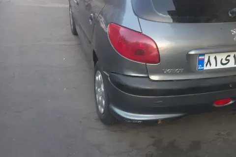 پژو، 206