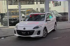 مزدا، 3 نیو صندوق دار