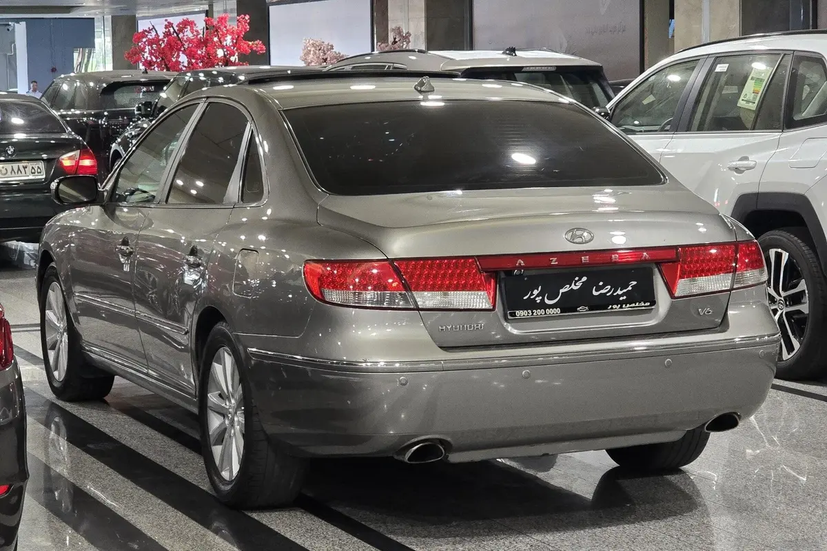 هیوندای،  آزرا (گرنجور)