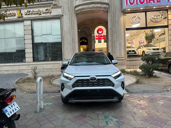 تویوتا، راوفور هیبرید