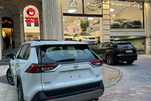 تویوتا، راوفور هیبرید