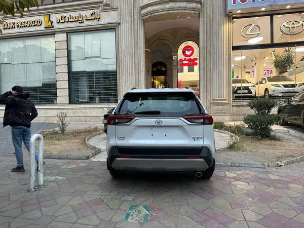 تویوتا، راوفور هیبرید