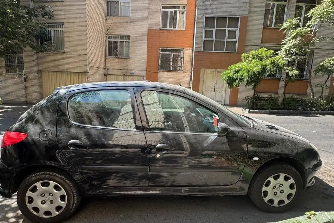پژو،  206