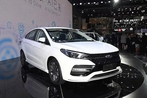 فونیکس، آریزو 6 جی تی (Z6 GT)