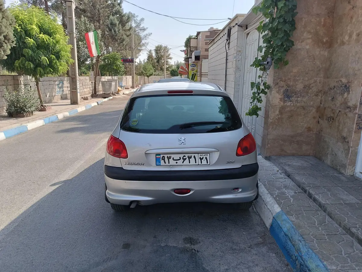 پژو،  206