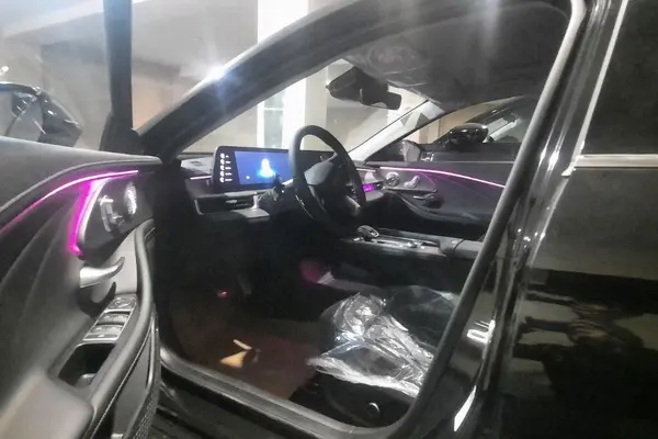 فونیکس، آریزو 8 (Z8)