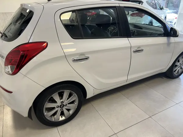 هیوندای، i20