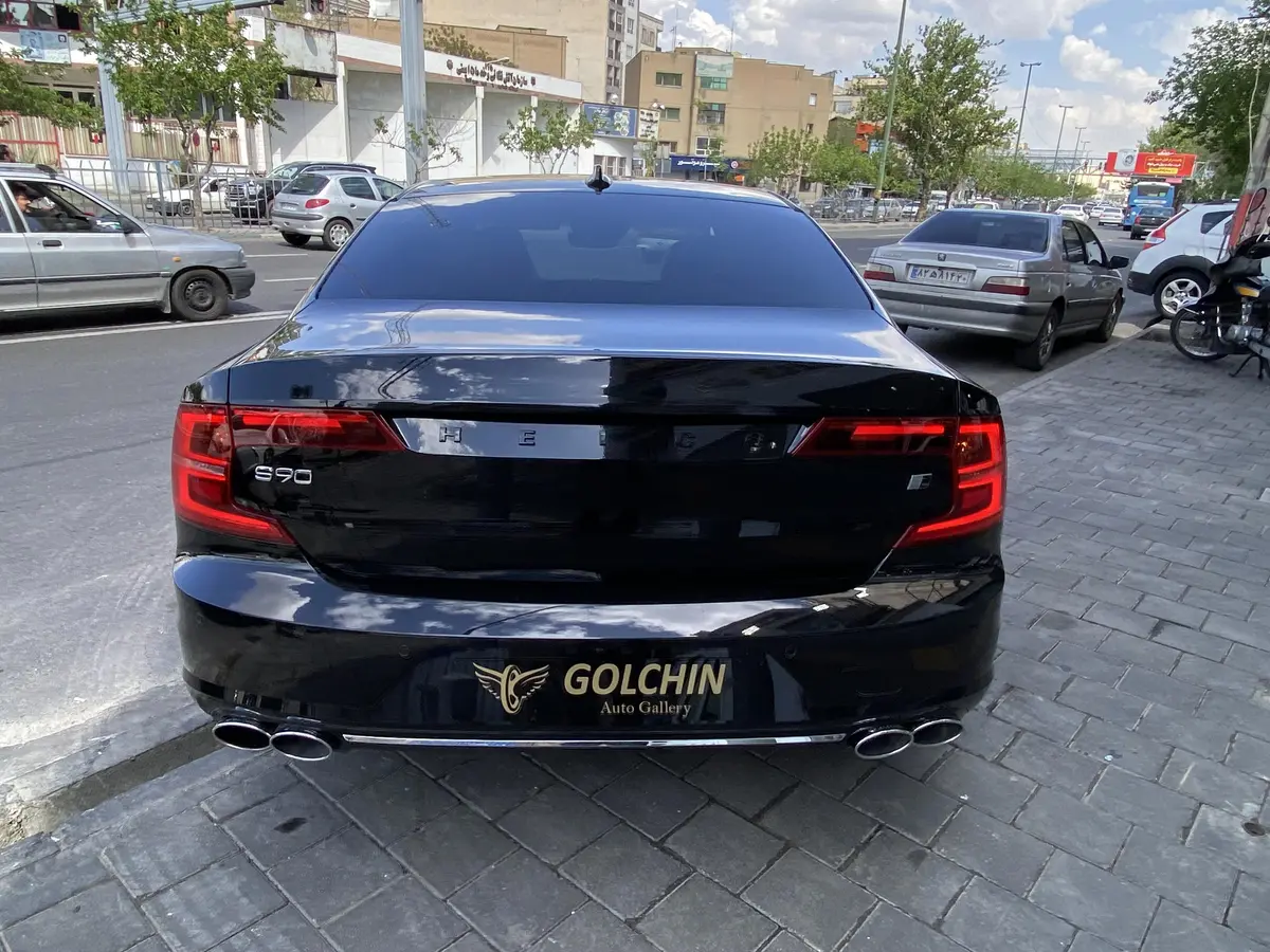 ولوو،  S90