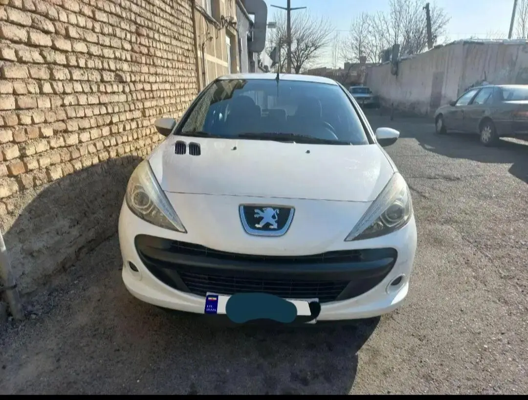 پژو،  207
