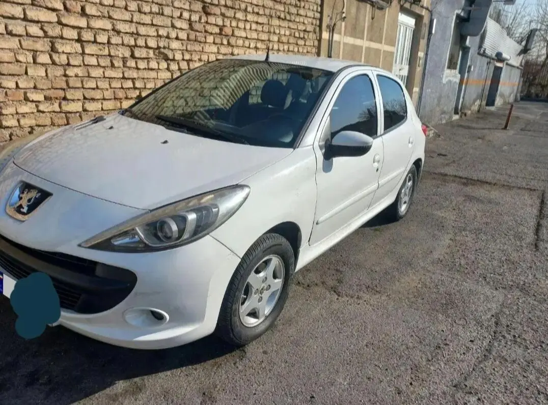 پژو،  207