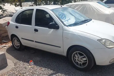 تیبا، هاچ بک