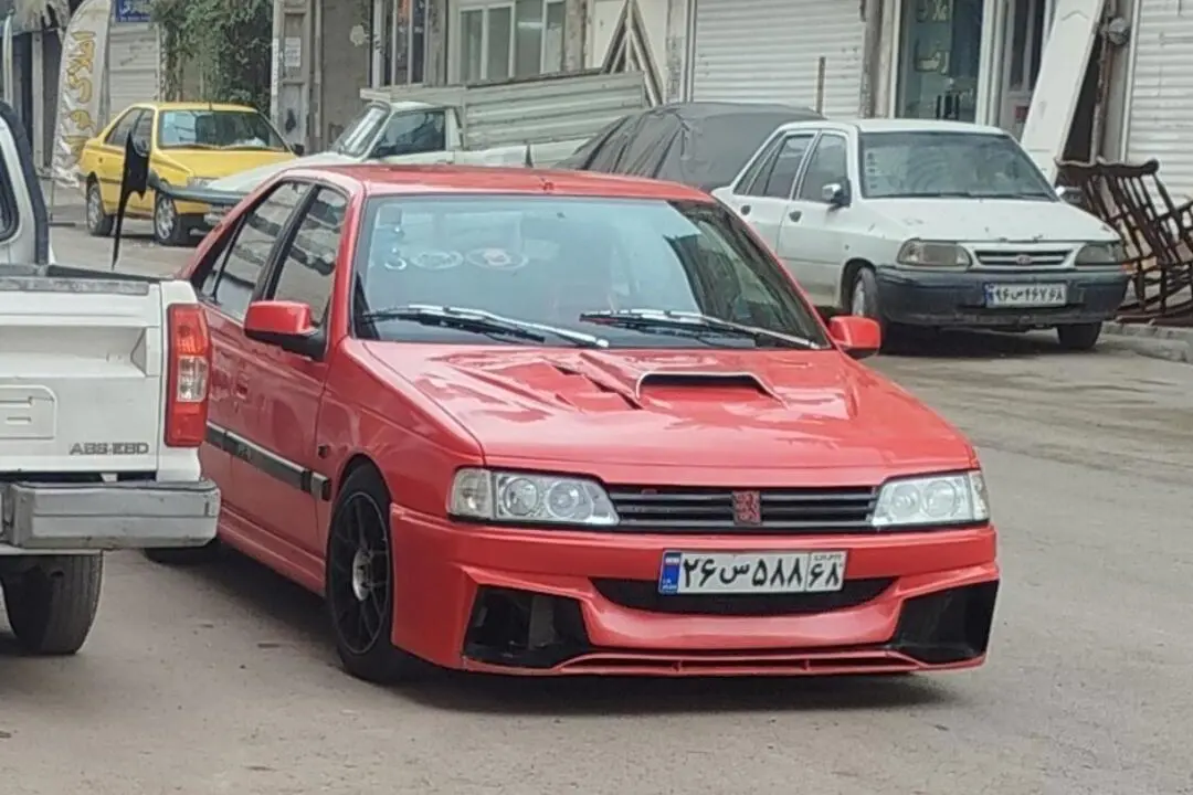 پژو،  405