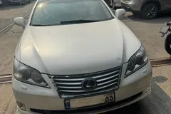 لکسوس، ES