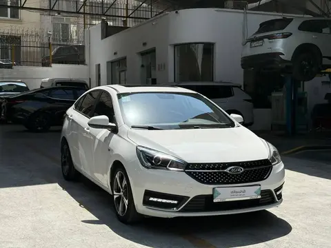 چری، آریزو 5T