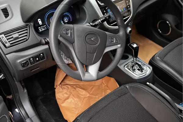 کی ام سی، ایگل