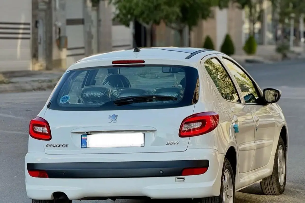 پژو،  207
