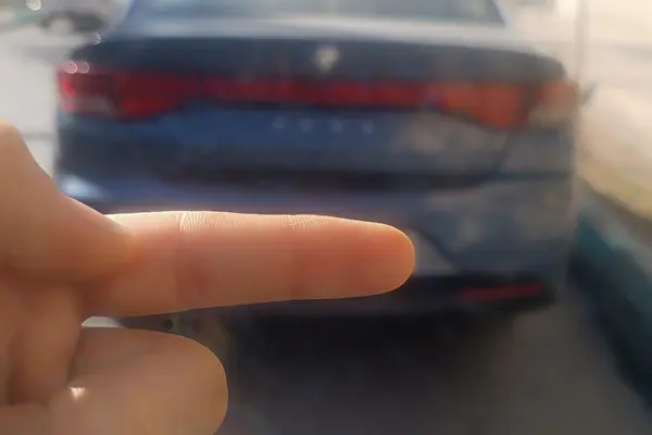 تارا، دنده ای V1