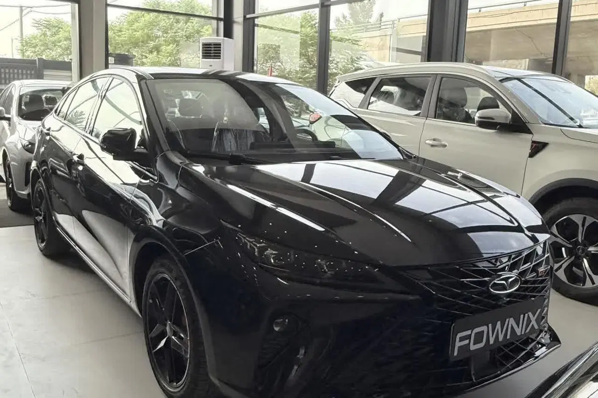 فونیکس،  آریزو 6 جی تی (Z6 GT)