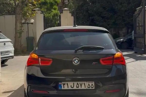 ب ام و، سری 1 هاچ بک