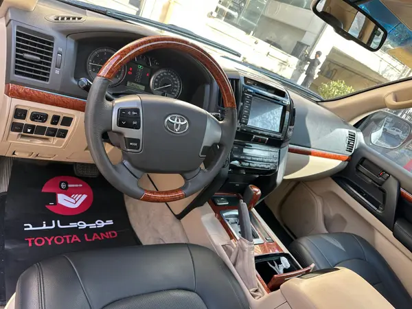 تویوتا، لندکروز چهار در