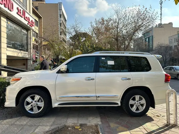 تویوتا، لندکروز چهار در