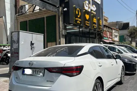 نیسان، سیلفی