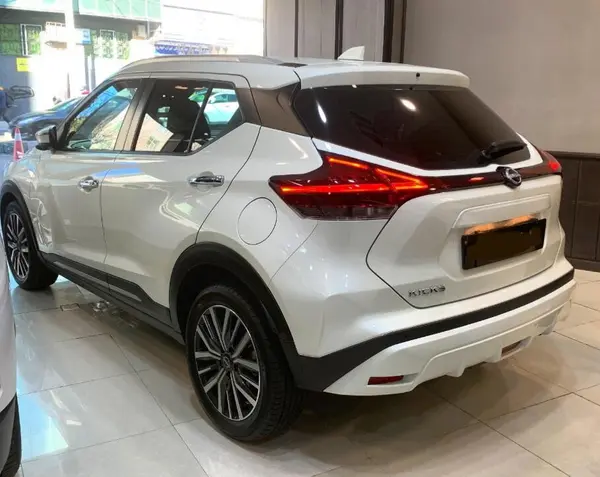 نیسان، کیکس