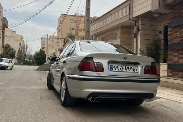 ب ام و، سری 3 سدان