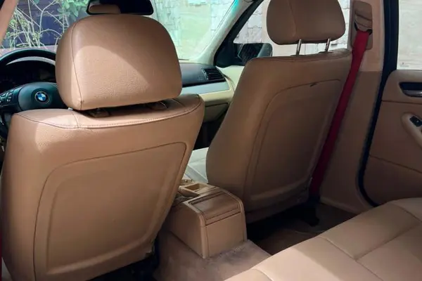 ب ام و، سری 3 سدان