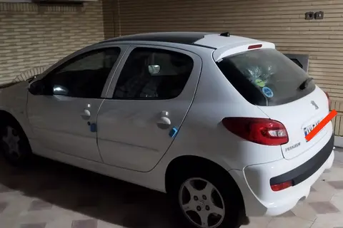 پژو، 207