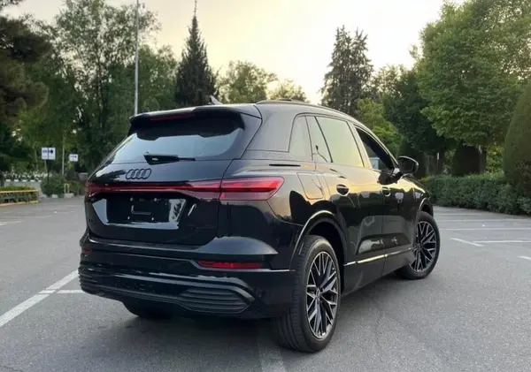 آئودی  Q5 e-tron