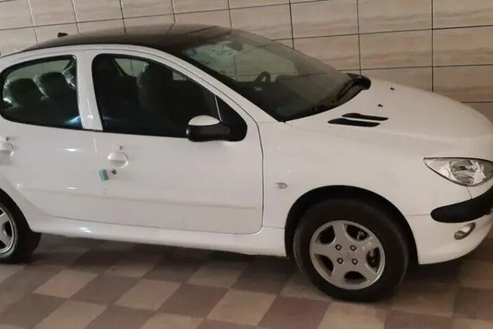 پژو،  206