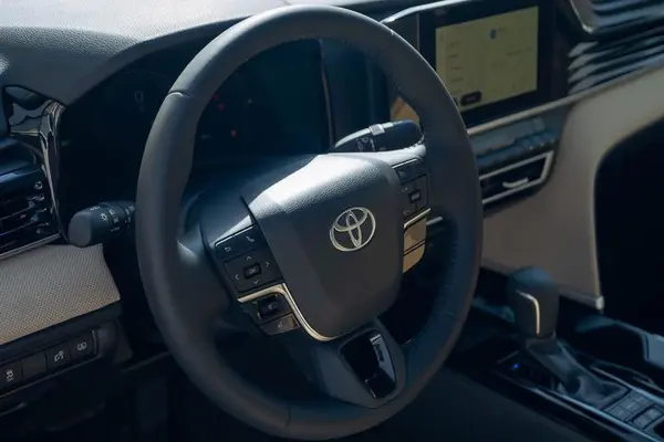 تویوتا، کمری هیبرید