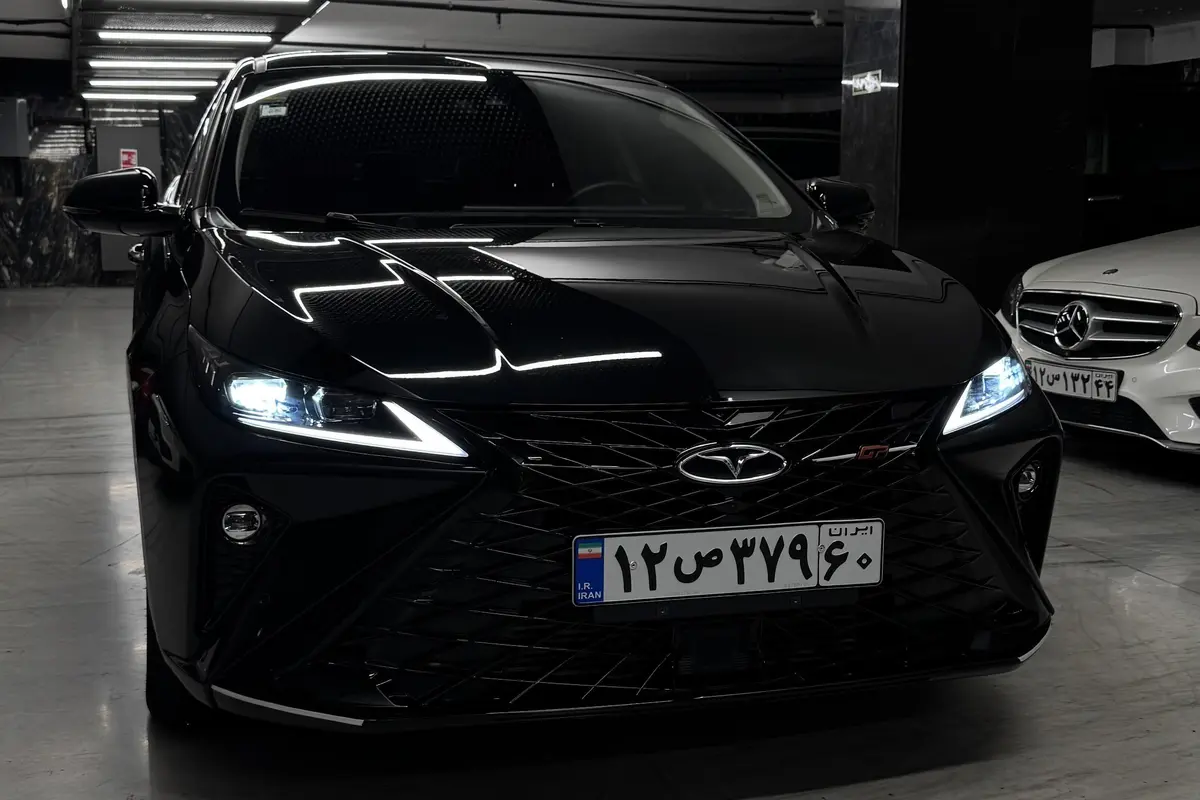 فونیکس،  آریزو 6 جی تی (Z6 GT)