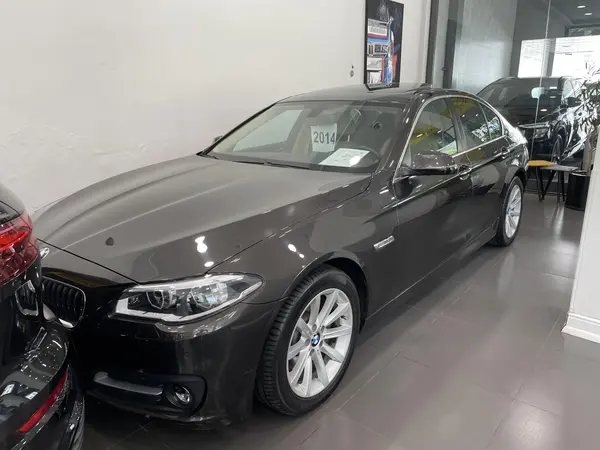 ب ام و، سری 5 سدان