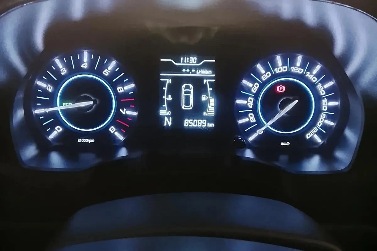ام وی ام،  X33 S
