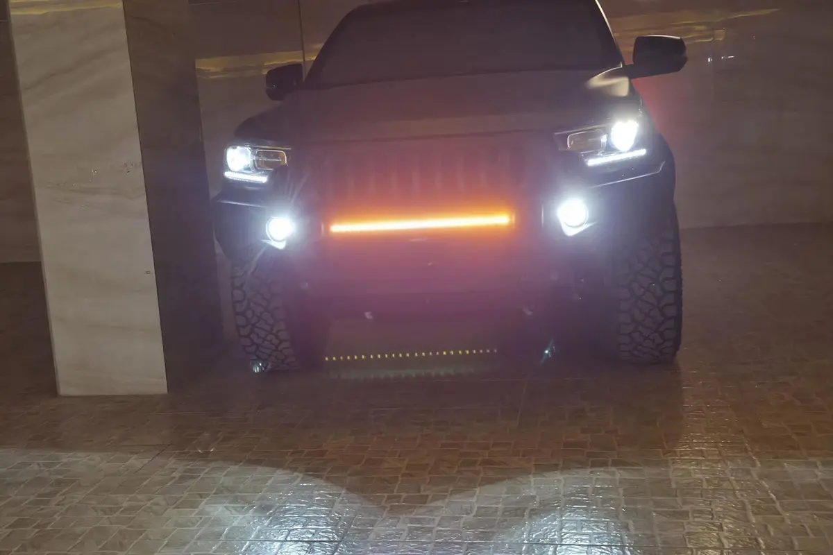 کی ام سی  T8