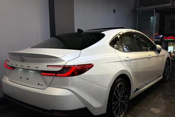 تویوتا، کمری هیبرید